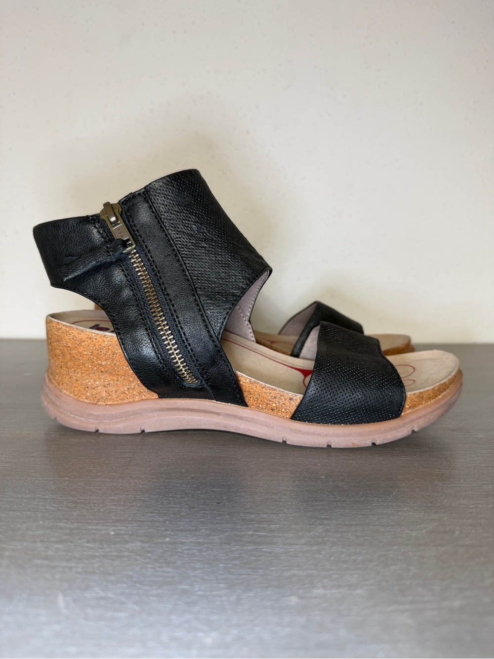 Bionica Ankle Strap Sandals Womens 8 M Casual Slingback Zip Leather Black - Picture 2 of 10